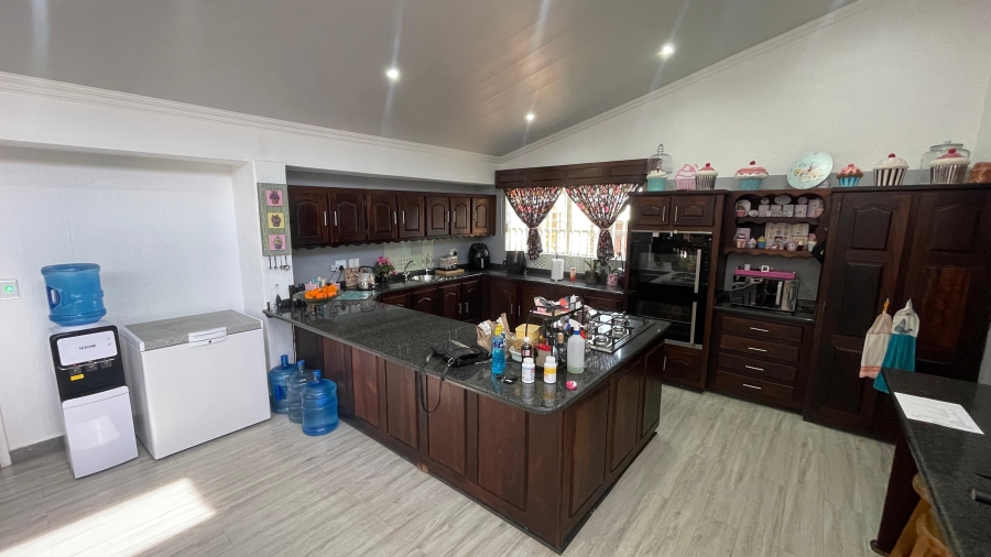 4 Bedroom Property for Sale in Van Der Hoff Park North West